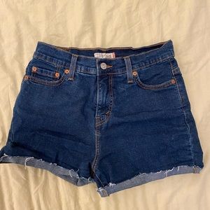 Levi’s Jean Shorts Size 6